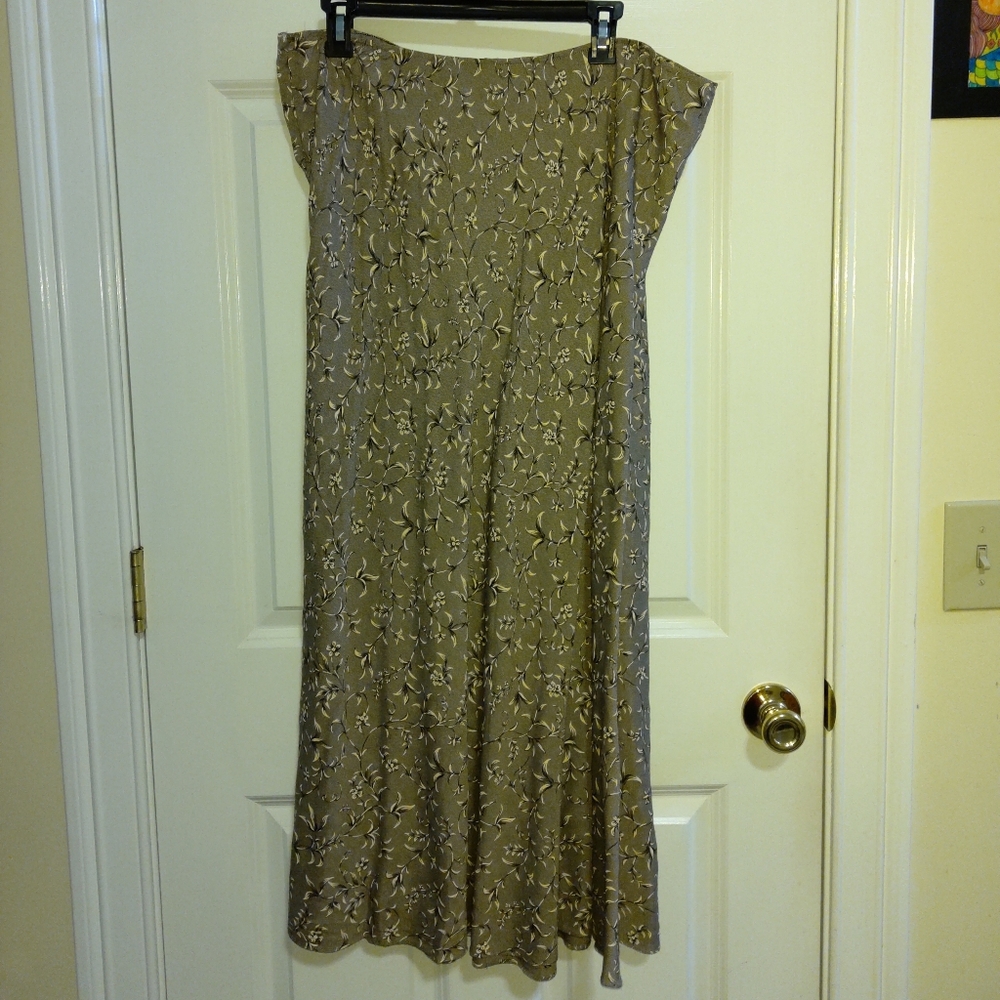 Ladies, New Woman a line, long skirt in 22